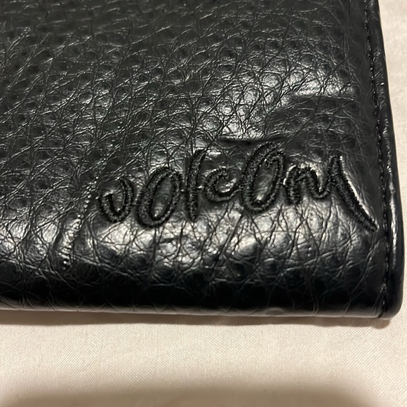 Volcom Wallet - Picture 4 of 5